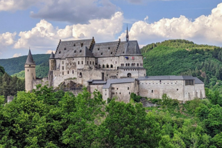 Przewozy pracownicze busami 9‑osobowymi do Luksemburga